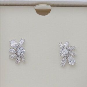 ISO Swarovski gema flower stud earrings rhodium wicked Glinda Ariana